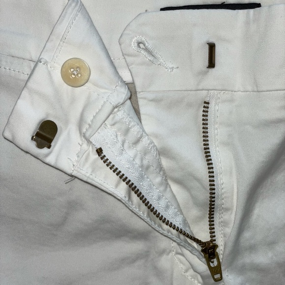 J. Crew Women’s Chino Shorts 3” - Picture 3 of 6